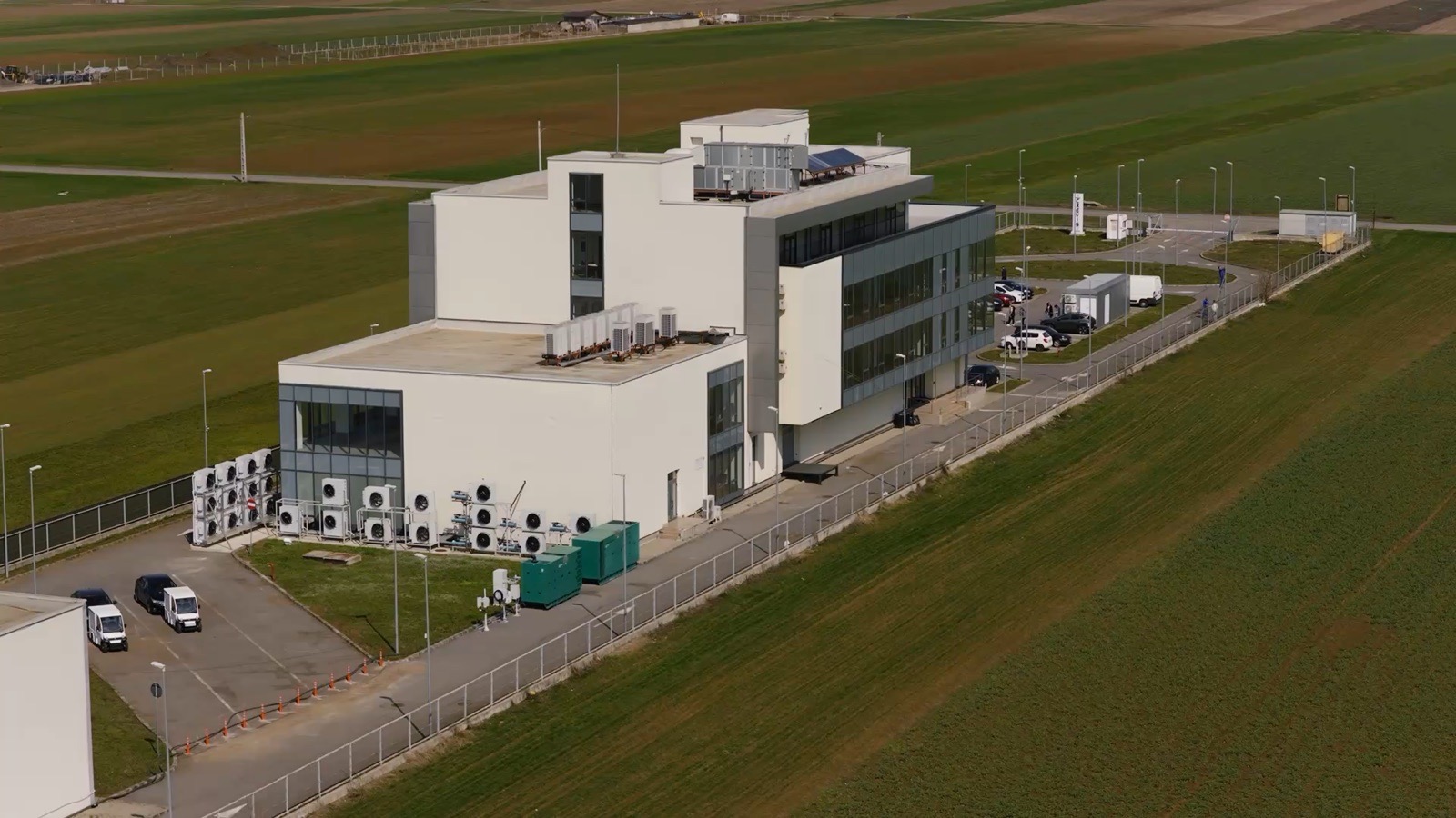 Vedere aeriană a clădirii Data Center-ului iNES